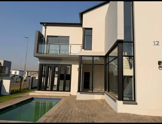 4 BEDROOM HOUSE FOR SALE IN FOUNTAINBROOK ESTATE